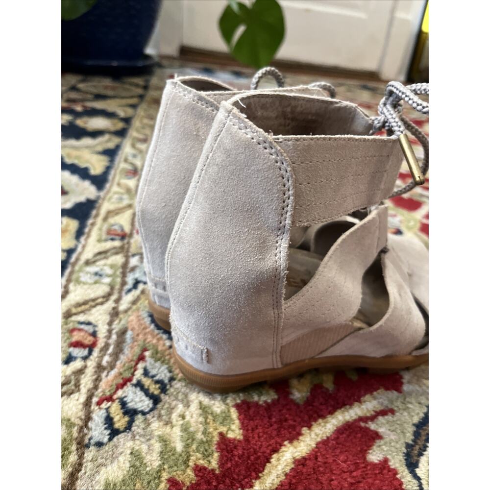 Sorel Joanie II Wedge Sz 9 EU 40 Sandals Heel Lace Up Tie Taupe Leather Strappy - Picture 5 of 14